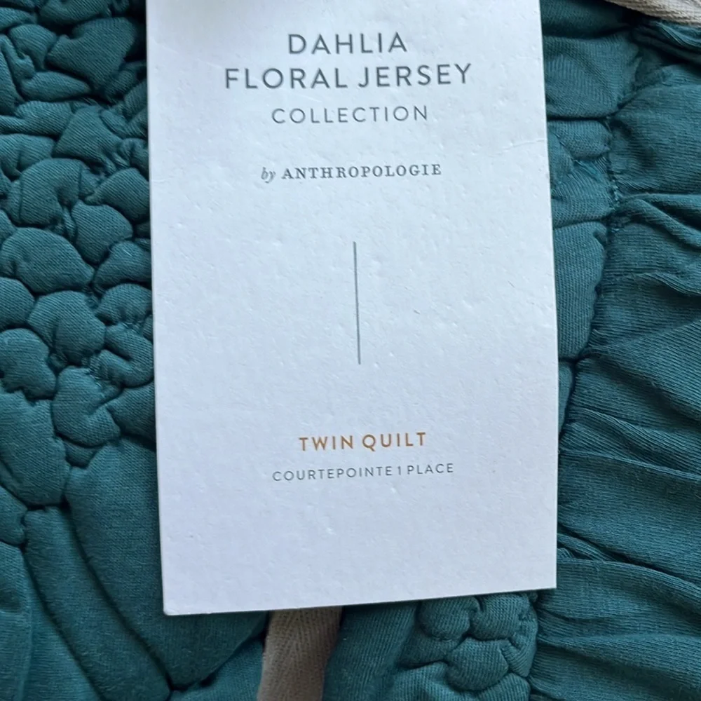 Anthropologie Dahlia Cotton Jersey Floral Quilt Size Twin NWT